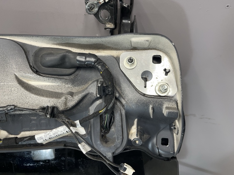 Крышка багажника Land Rover Range Rover Velar (L560, 2020г.)