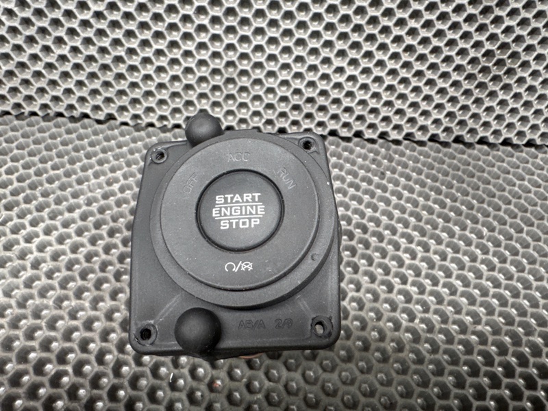 Кнопка старт-стоп Jeep Wrangler (JL, 2025г.)
