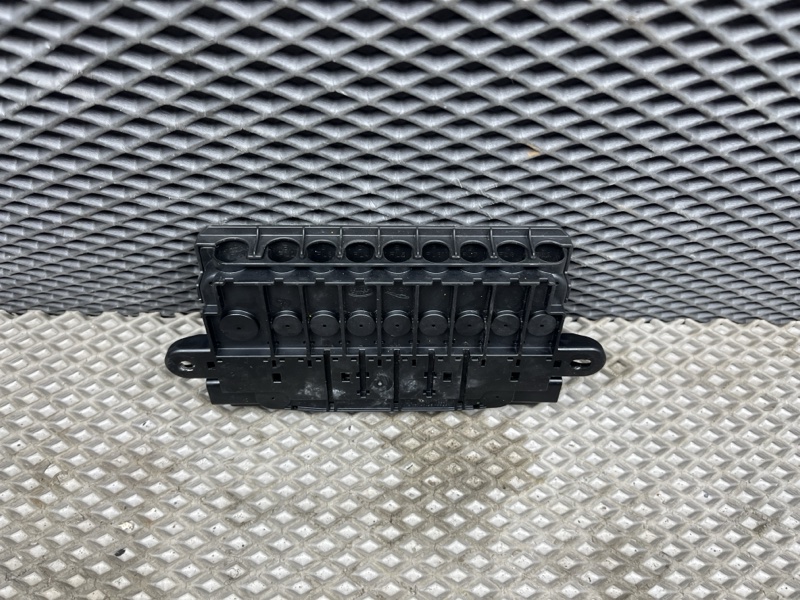 Блок предохранителей Land Rover Range Rover Sport (L494, 2020г.)