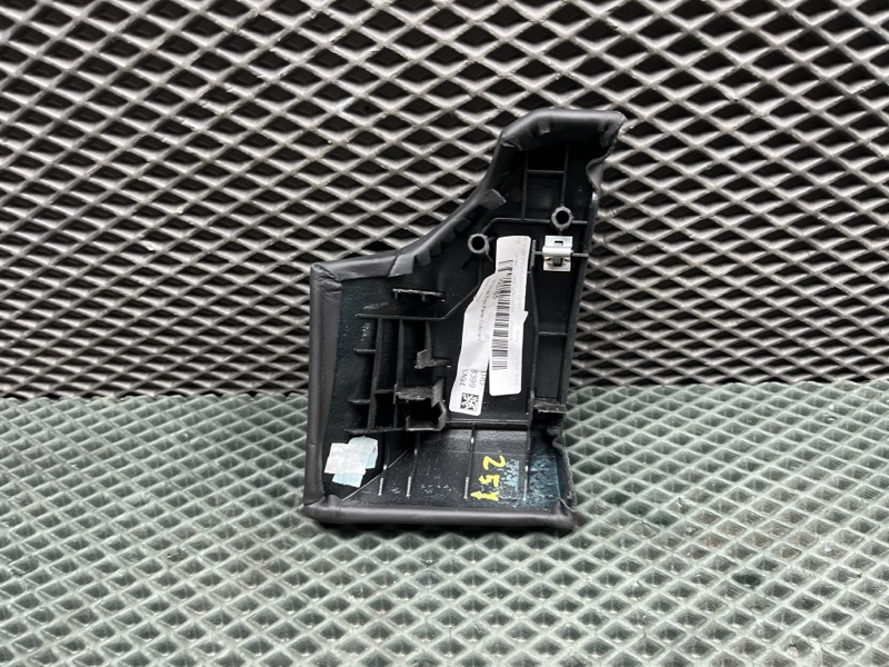 Декоративная накладка торпедо Land Rover Range Rover Sport (L494, 2020г.)