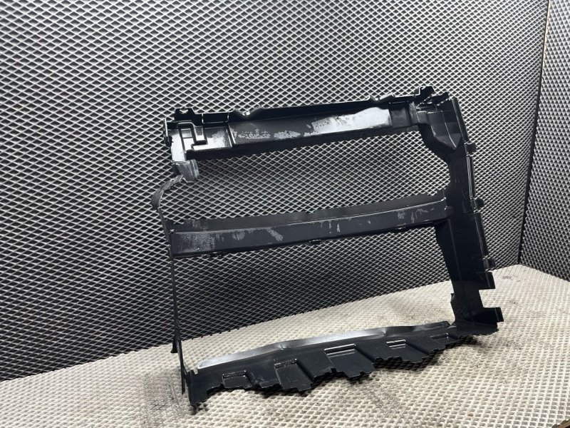 Дефлектор радиатора Land Rover Range Rover (L405, 2016г.)