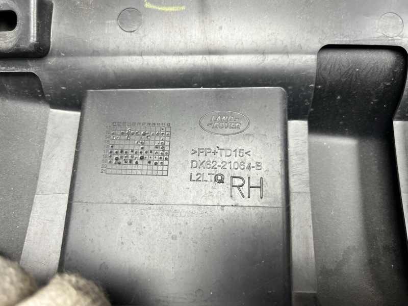 Молдинг двери Land Rover Range Rover Sport (L494, 2020г.)