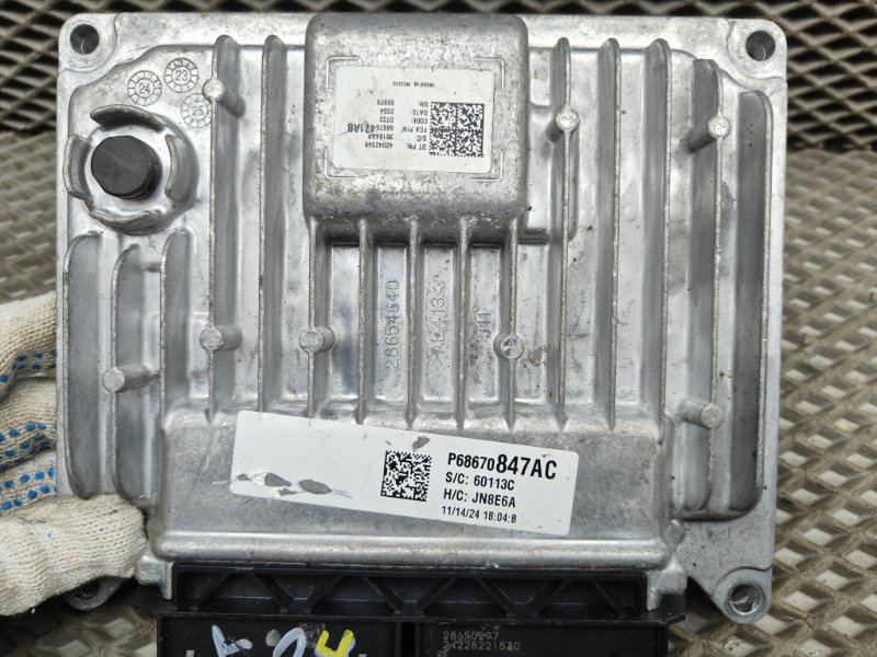 Блок управления двигателем Jeep Wrangler (JL, 2025г.)