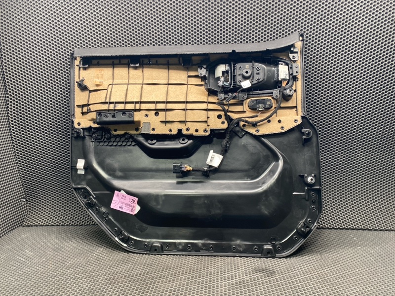 Обивка двери Jeep Wrangler (JL, 2025г.)