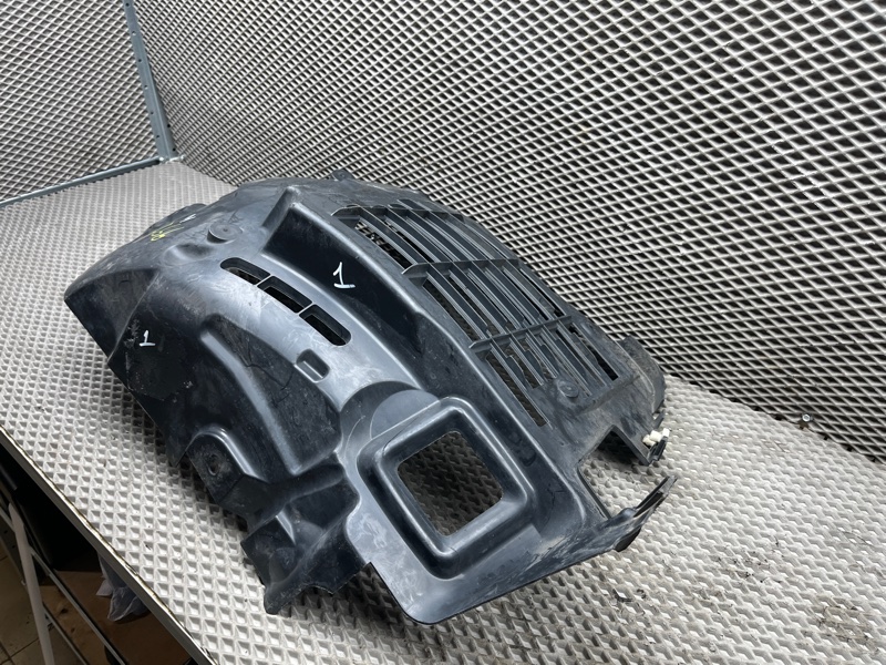 Подкрылок Land Rover Range Rover (L405, 2020г.)