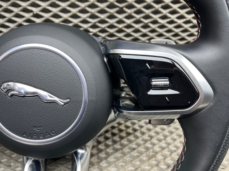 Руль Jaguar F-Pace (X761, 2024г.)