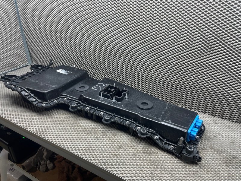 Короб высоковольтной батареи Land Rover Discovery Sport (L550, 2020г.)