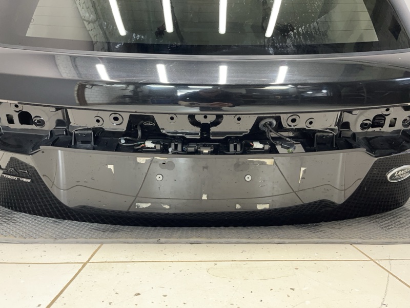 Крышка багажника Land Rover Range Rover Velar (L560, 2020г.)