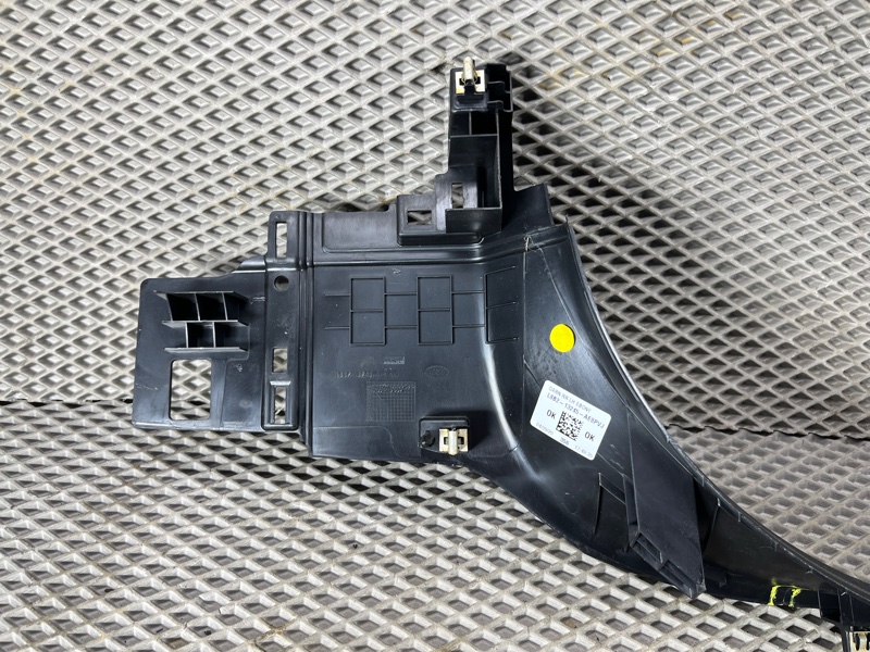 Накладка на порог Land Rover Defender (L663, 2020г.)