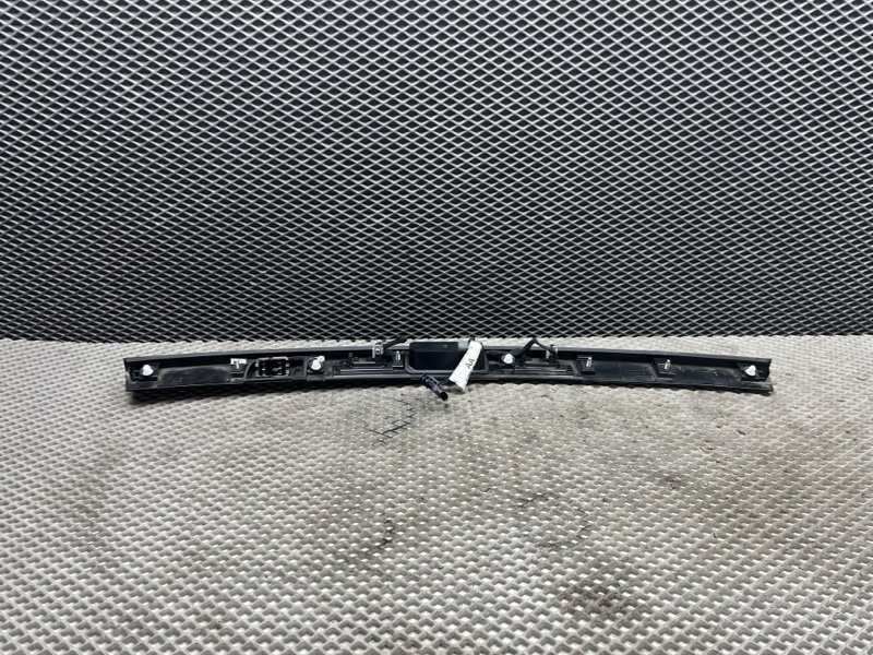 Молдинг крышки багажника Land Rover Discovery Sport (L550, 2016г.)