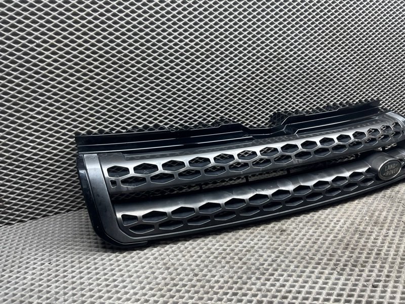 Решетка радиатора Land Rover Range Rover Evoque (L538, 2017г.)