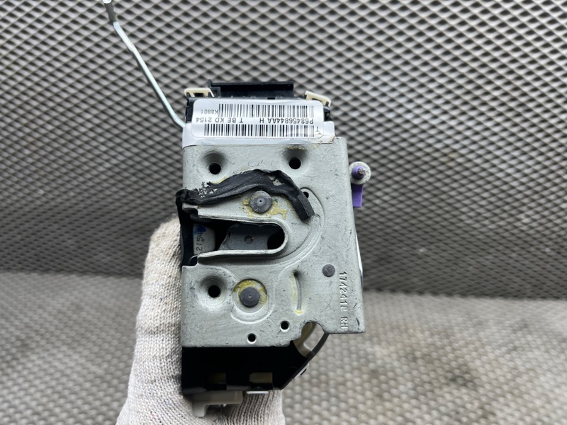 Замок двери Jeep Wrangler (JL, 2025г.)