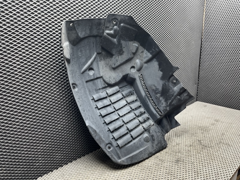 Подкрылок Land Rover Range Rover (L405, 2016г.)