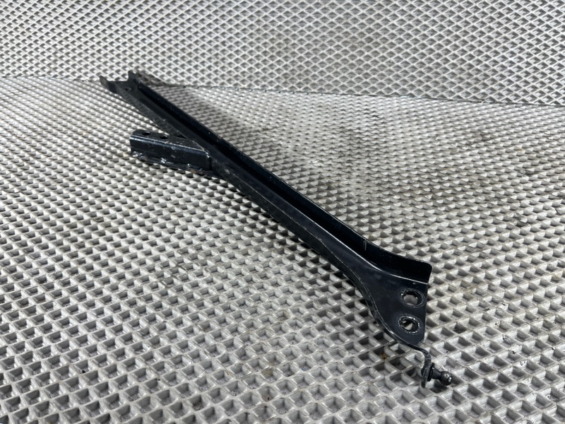 Распорка кузова Land Rover Defender (L663, 2020г.)