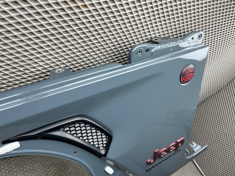 Крыло Jeep Wrangler (JL, 2025г.)