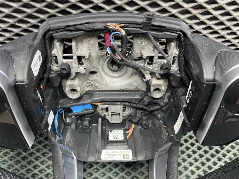Руль с обогревом Land Rover Range Rover Sport (L494, 2021г.)