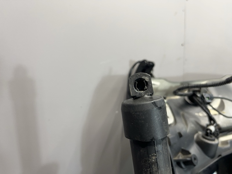 Крышка багажника Land Rover Range Rover Velar (L560, 2020г.)