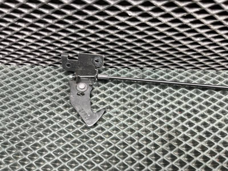 Фиксатор капота Land Rover Range Rover Sport (L461, 2025г.)