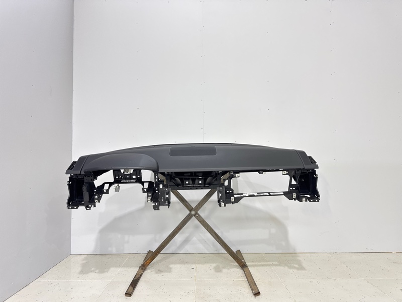 Торпедо Land Rover Range Rover Sport (L494, 2020г.)