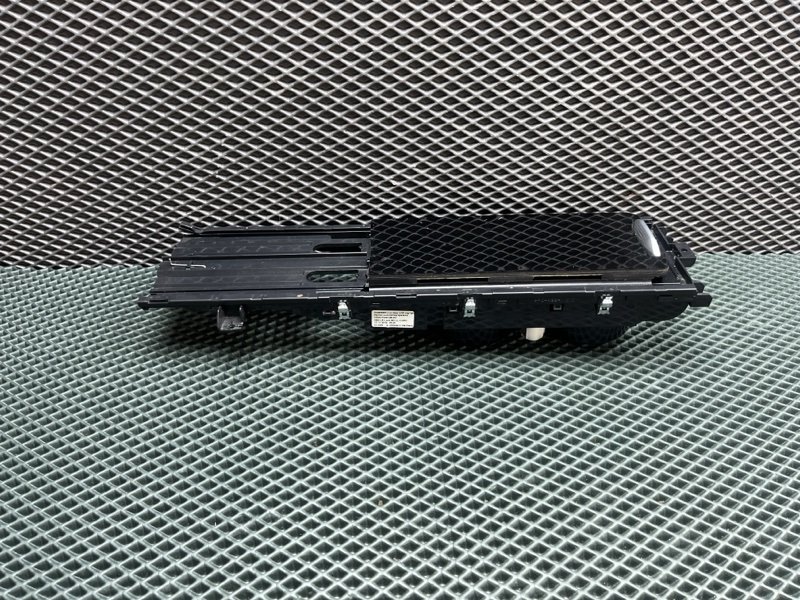 Подстаканник центральный Land Rover Range Rover (L405, 2016г.)