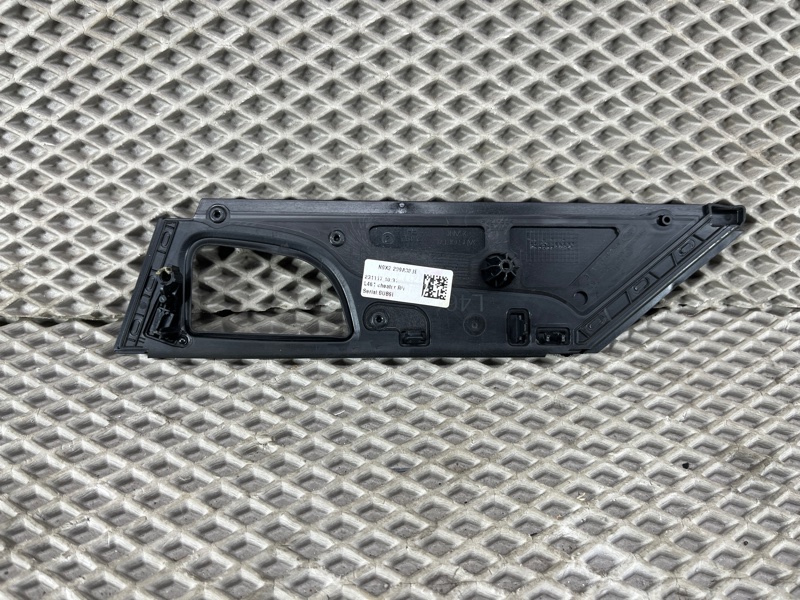 Декоративная накладка двери Land Rover Range Rover Sport (L461, 2024г.)