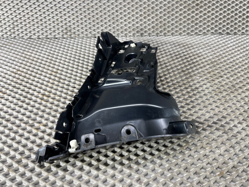 Кронштейн бампера Land Rover Defender (L663, 2020г.)