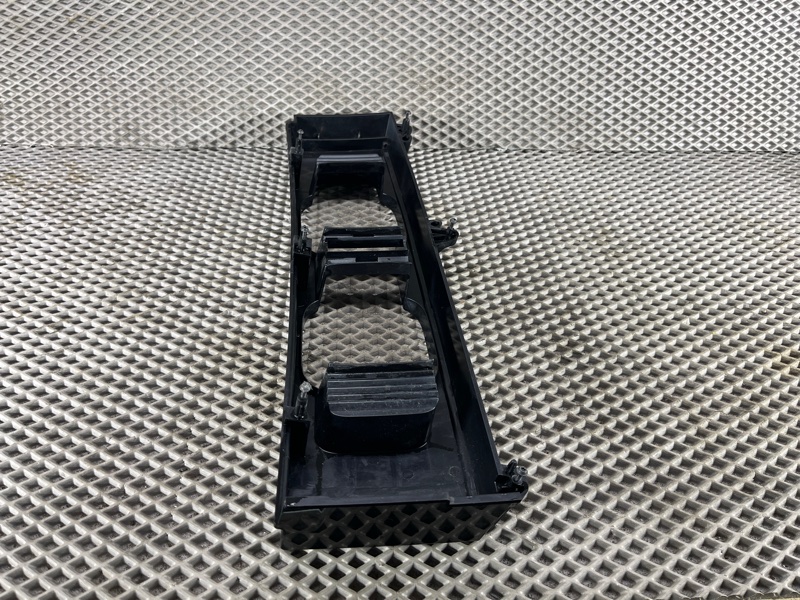 Накладка на фару Land Rover Defender (L663, 2020г.)