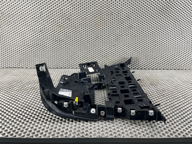 Кронштейн бампера Land Rover Range Rover Sport (L461, 2024г.)