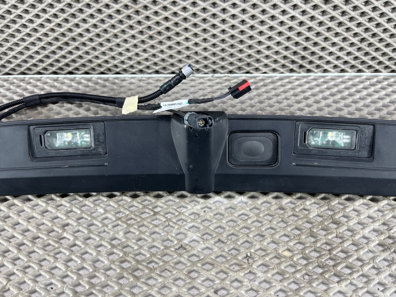 Накладка двери багажника Land Rover Range Rover Sport (L461, 2024г.)