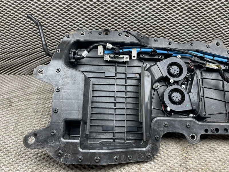 Короб высоковольтной батареи Land Rover Discovery Sport (L550, 2020г.)