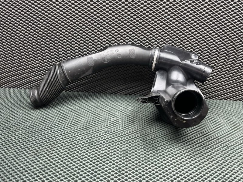 Патрубок впускной системы Land Rover Range Rover Sport (L461, 2025г.)