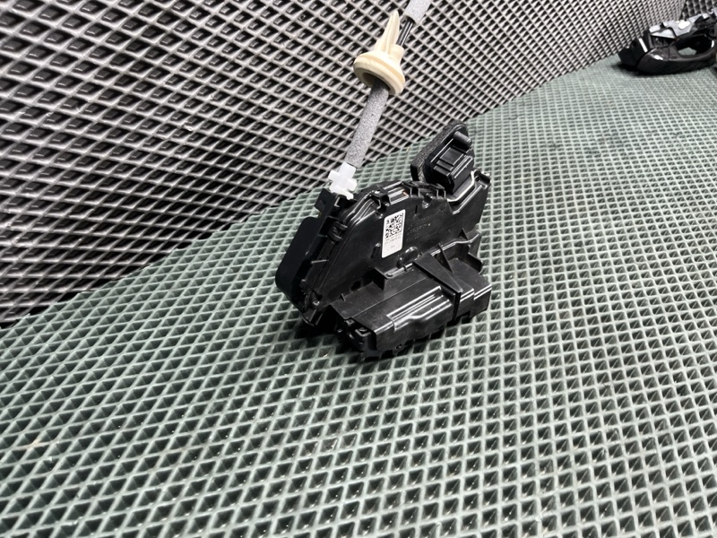 Замок двери Volkswagen Tiguan (MK2, 2018г.)