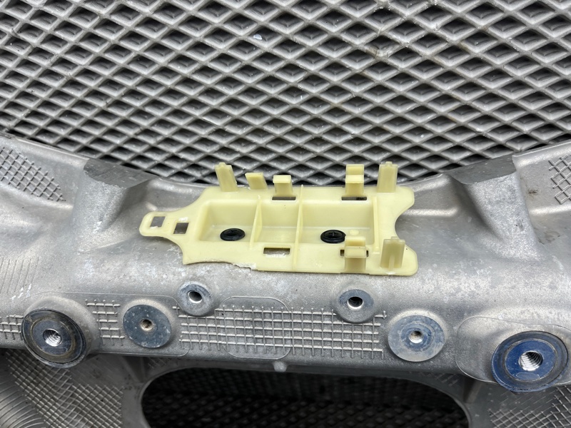 Подрамник Land Rover Discovery Sport (L550, 2020г.)