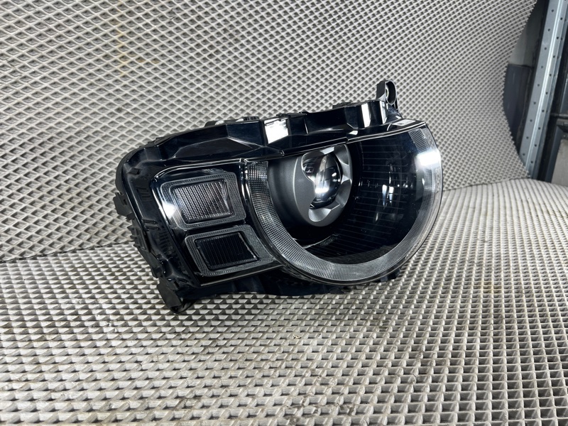 Фара Matrix Land Rover Defender (L663, 2020г.)