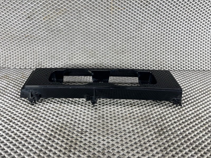 Накладка на фару Land Rover Defender (L663, 2020г.)