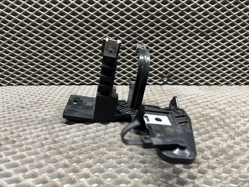 Кронштейн (крепление) Land Rover Range Rover Sport (L461, 2024г.)