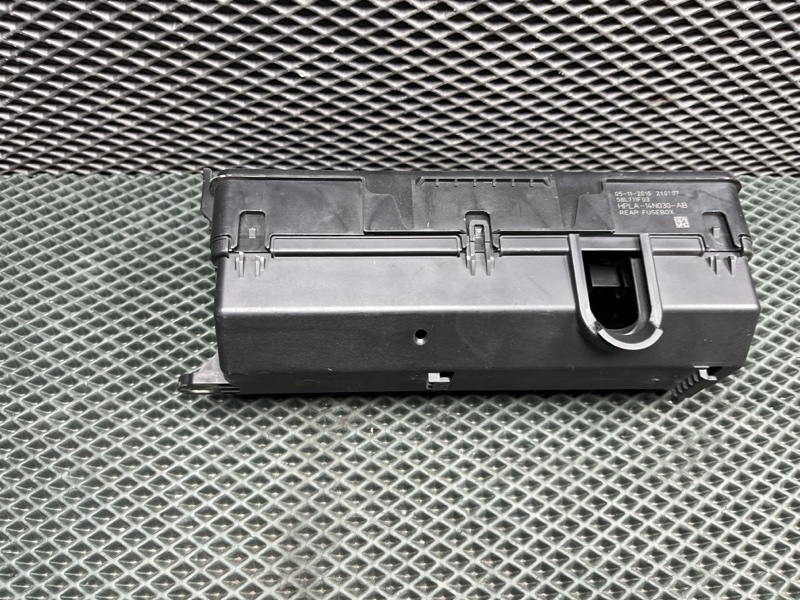 Блок предохранителей Land Rover Range Rover (L405, 2016г.)