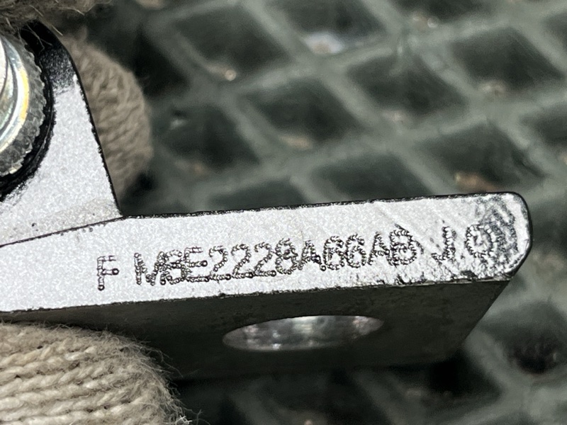 Петля двери Land Rover Range Rover Sport (L461, 2025г.)