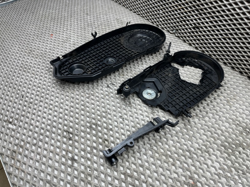 Крышка ремня ГРМ Land Rover Range Rover Sport (L320, 2012г.)