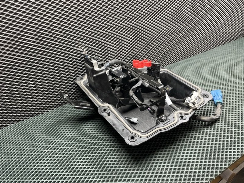 Короб аккумулятора Land Rover Range Rover Sport (L461, 2025г.)