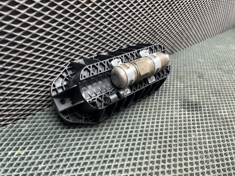 Подушка безопасности пассажира Land Rover Range Rover Velar (L560, 2017г.)