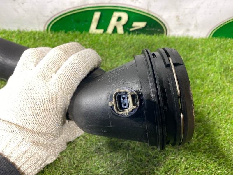 Патрубок интеркулера Land Rover Range Rover (L322, 2010г.)