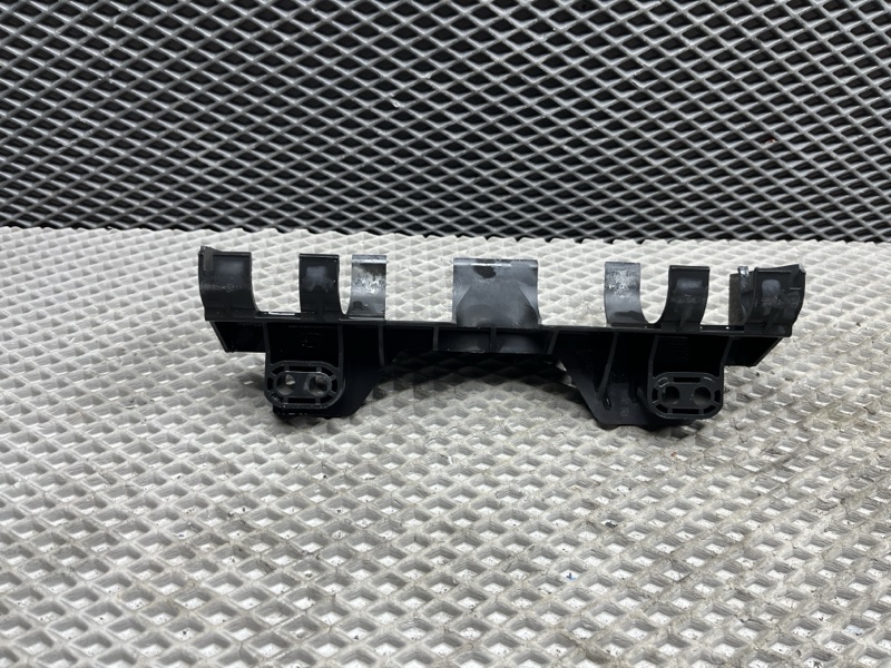 Крепление радиатора Land Rover Range Rover (L405, 2016г.)