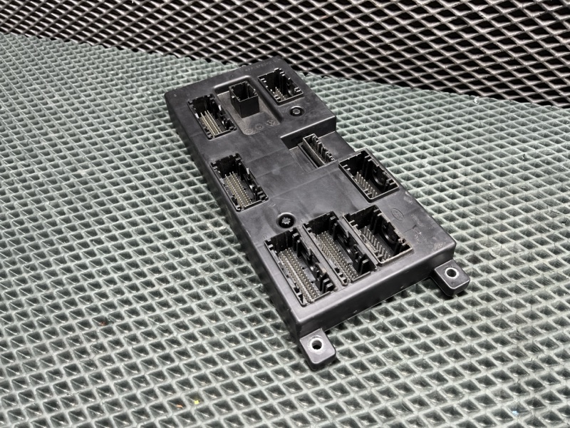 Блок комфорта Land Rover Range Rover Sport (L461, 2025г.)