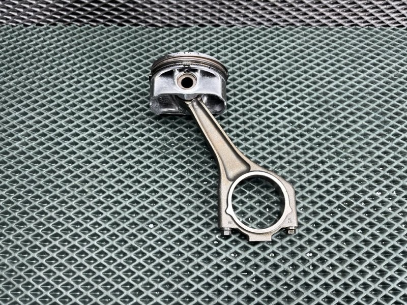 Поршень с шатуном Land Rover Range Rover (L405, 2016г.)