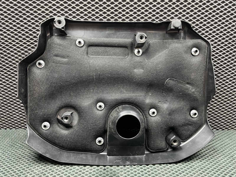 Декоративная крышка двигателя Land Rover Range Rover Sport (L461, 2025г.)