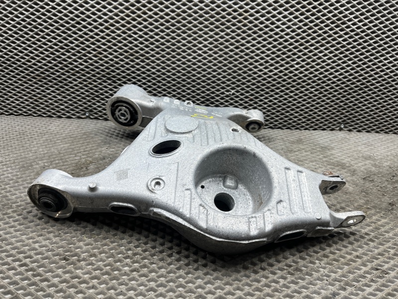 Рычаг нижний Land Rover Discovery Sport (L550, 2020г.)