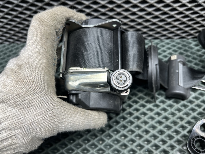Ремень безопасности Land Rover Range Rover Sport (L461, 2025г.)