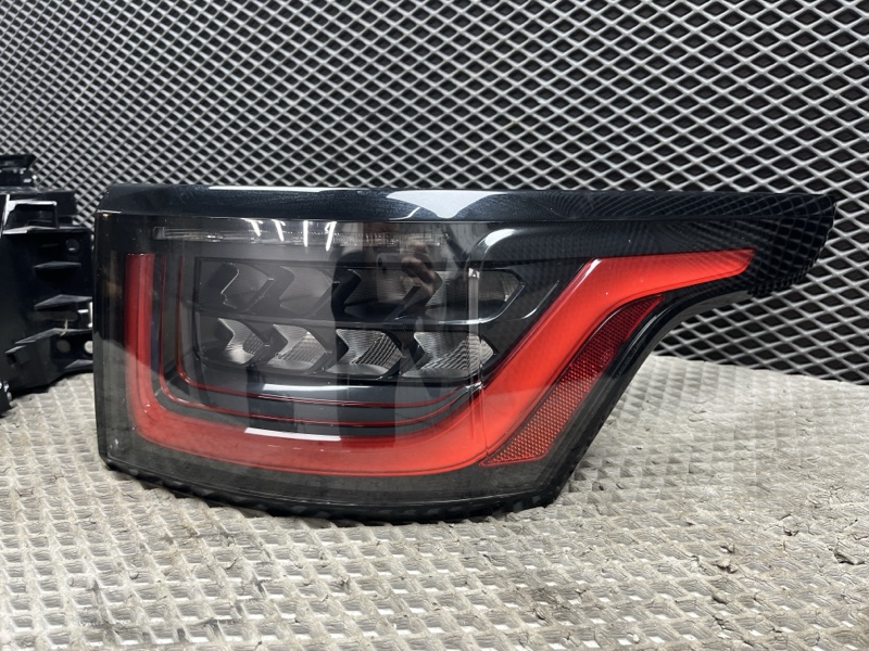 Фонари рестайлинг Land Rover Range Rover Sport (L494, 2020г.)