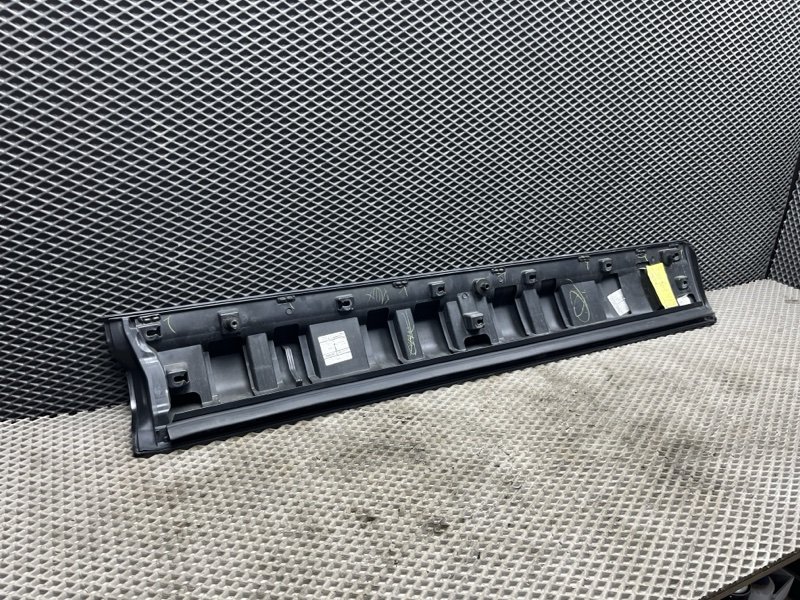 Молдинг двери Land Rover Range Rover Sport (L494, 2020г.)